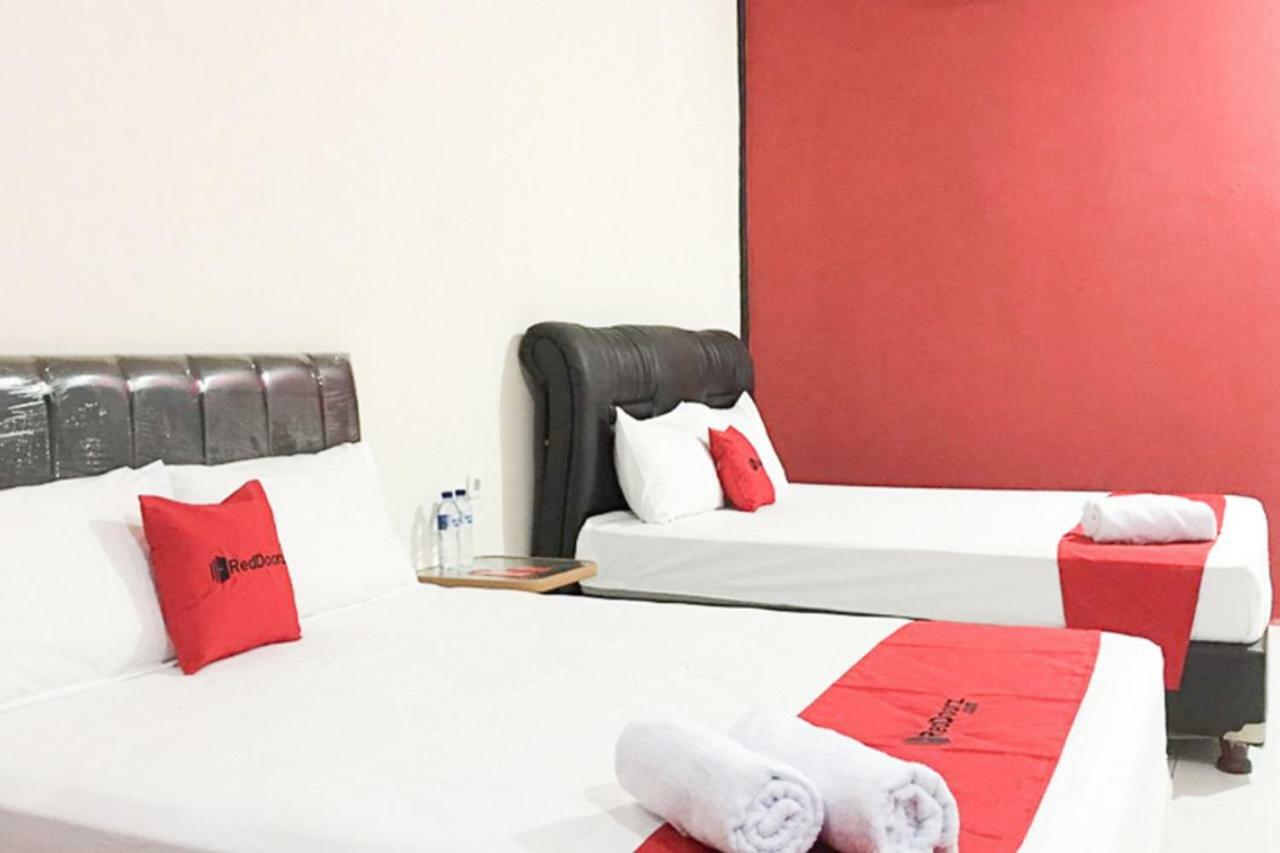 เรดดอร์ซ แอท ซิมปัง ลิมา จูปิเตอร์ Hotel โซรง ภายนอก รูปภาพ