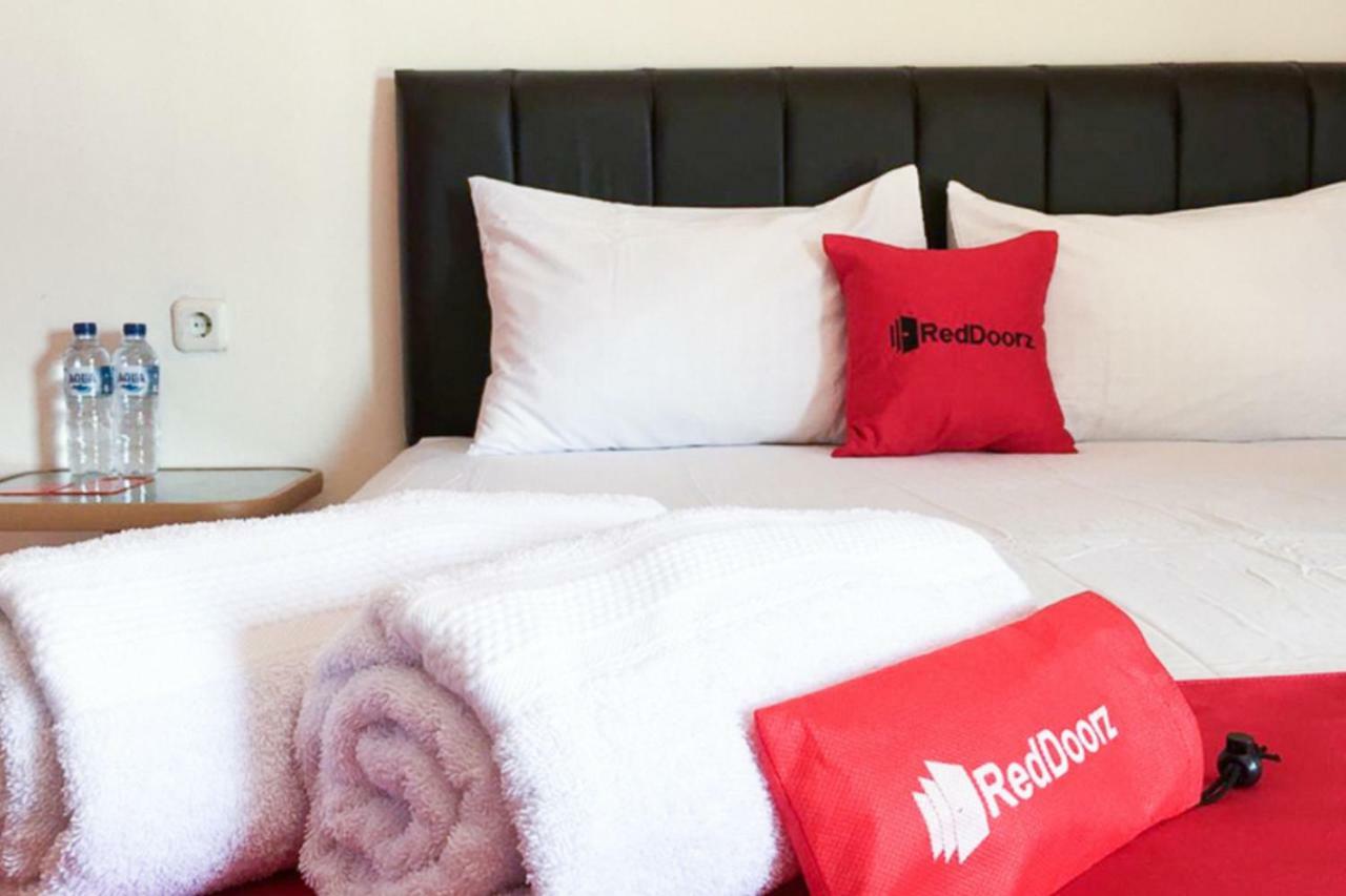 เรดดอร์ซ แอท ซิมปัง ลิมา จูปิเตอร์ Hotel โซรง ภายนอก รูปภาพ